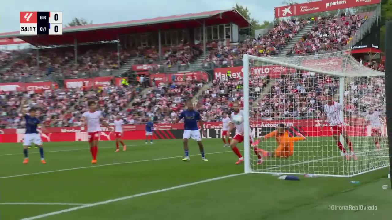Paulo Gazzaniga makes a great save