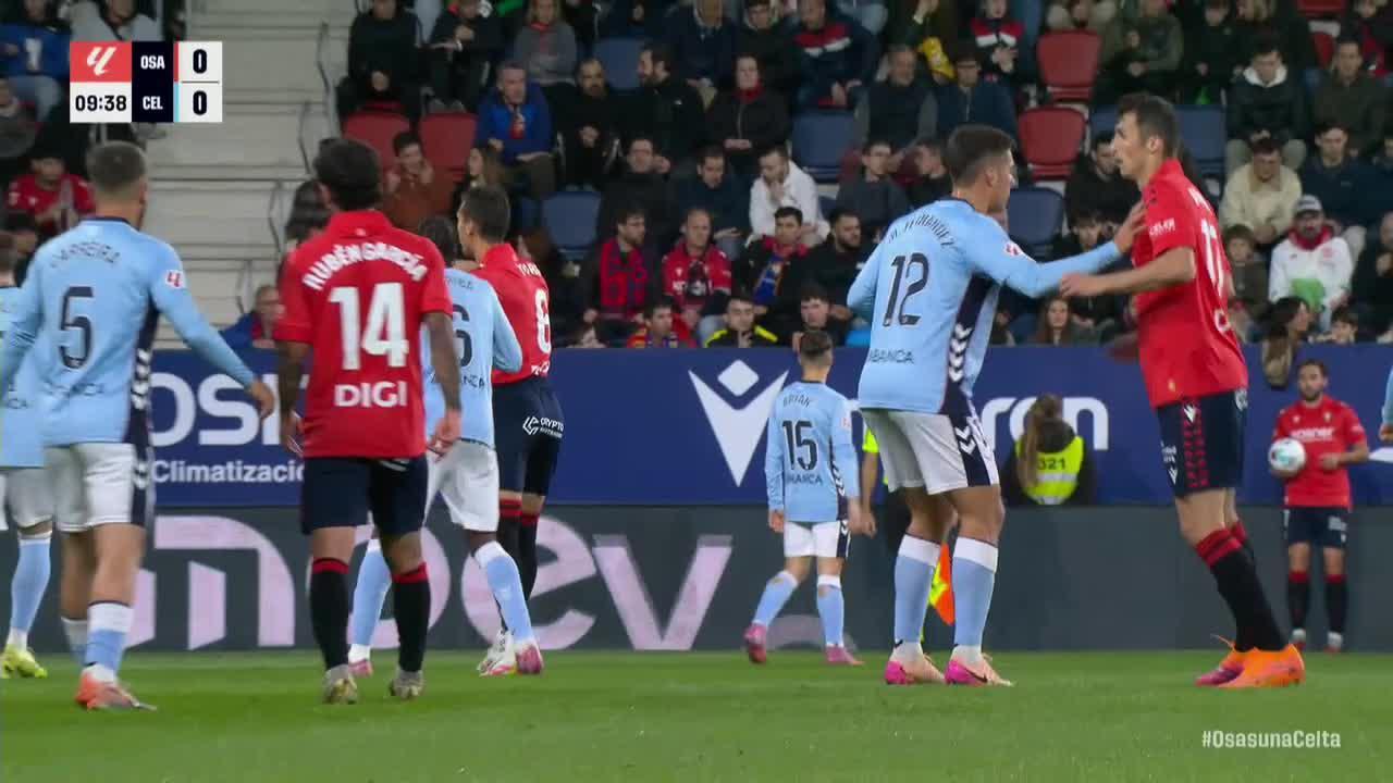 Andrei Radu with a nice save vs. Celta Vigo