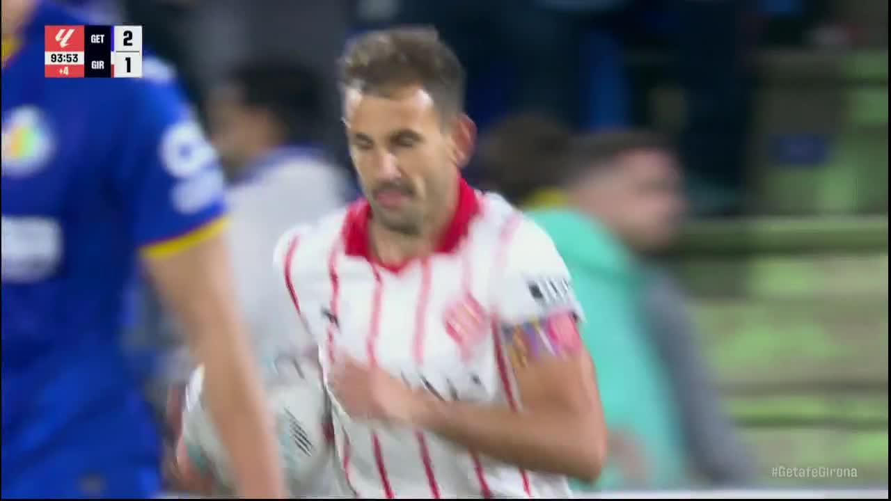 Cristhian Stuani scores penalty goal vs. Getafe