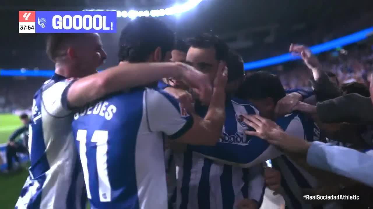 Brais Méndez scores goal for Real Sociedad