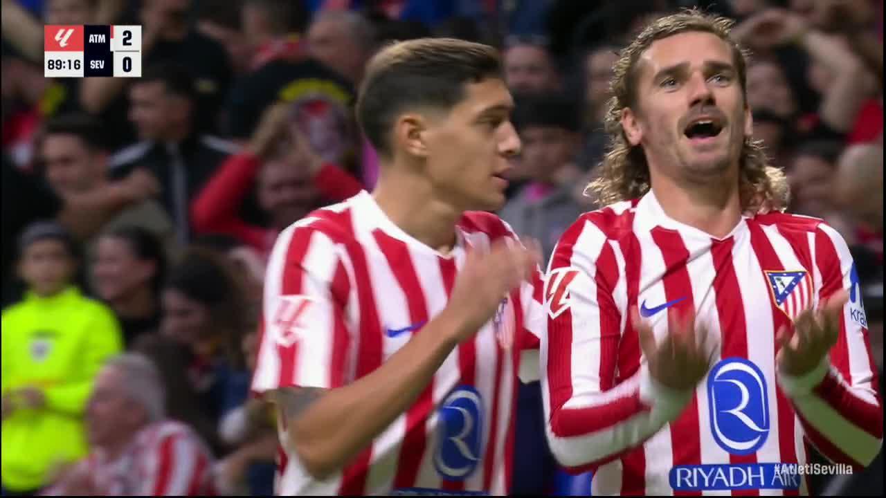 Antoine Griezmann scores goal for Atletico Madrid