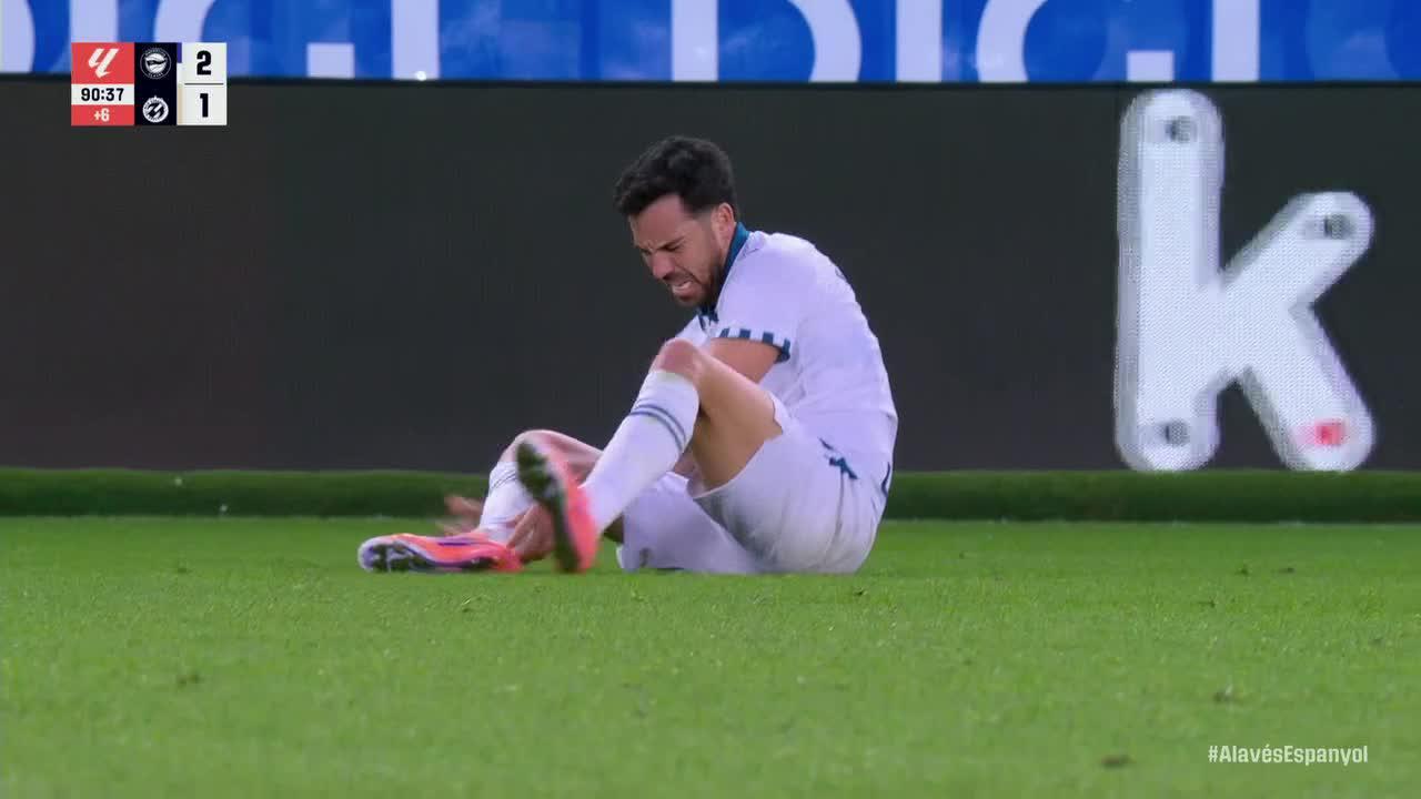 Lucas Boyé gets sent off vs. Espanyol