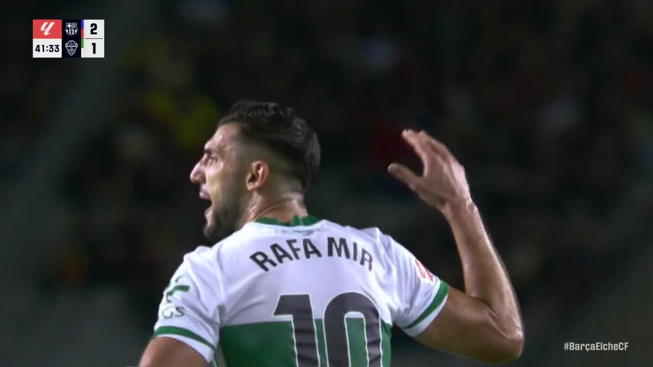 Rafa Mir scores in the 42'