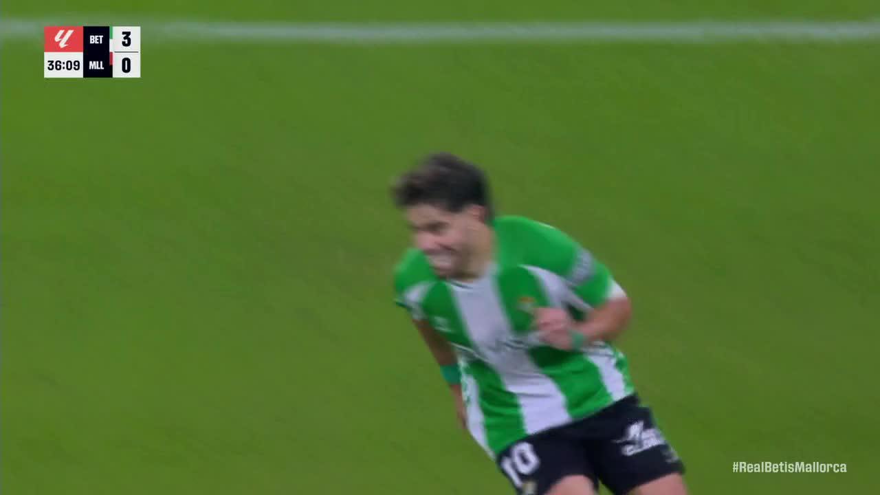 Abde Ezzalzouli gets on the scoresheet for Real Betis