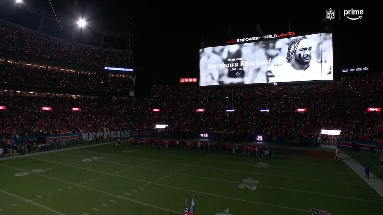 Raiders, Broncos hold moment of silence for Marshawn Kneeland