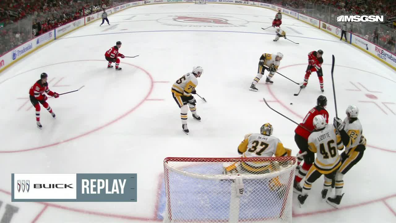 Arturs Silovs makes terrific glove save for Penguins