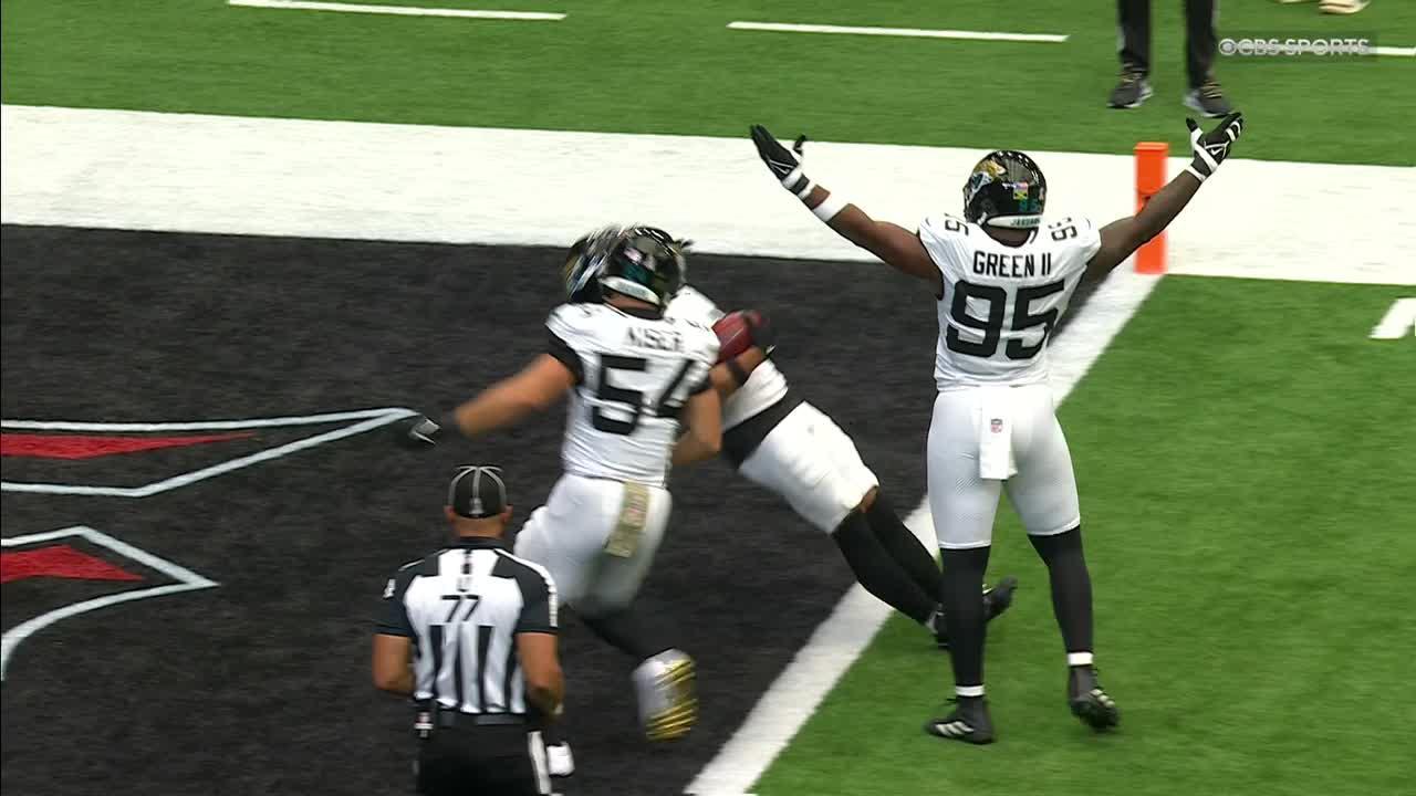 Parker Washington ends punt-return TD by falling backwards into end zone