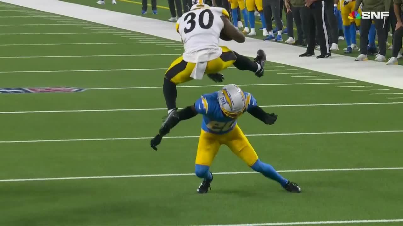 Jaylen Warren's amazing hurdle gets Steelers a 1st down