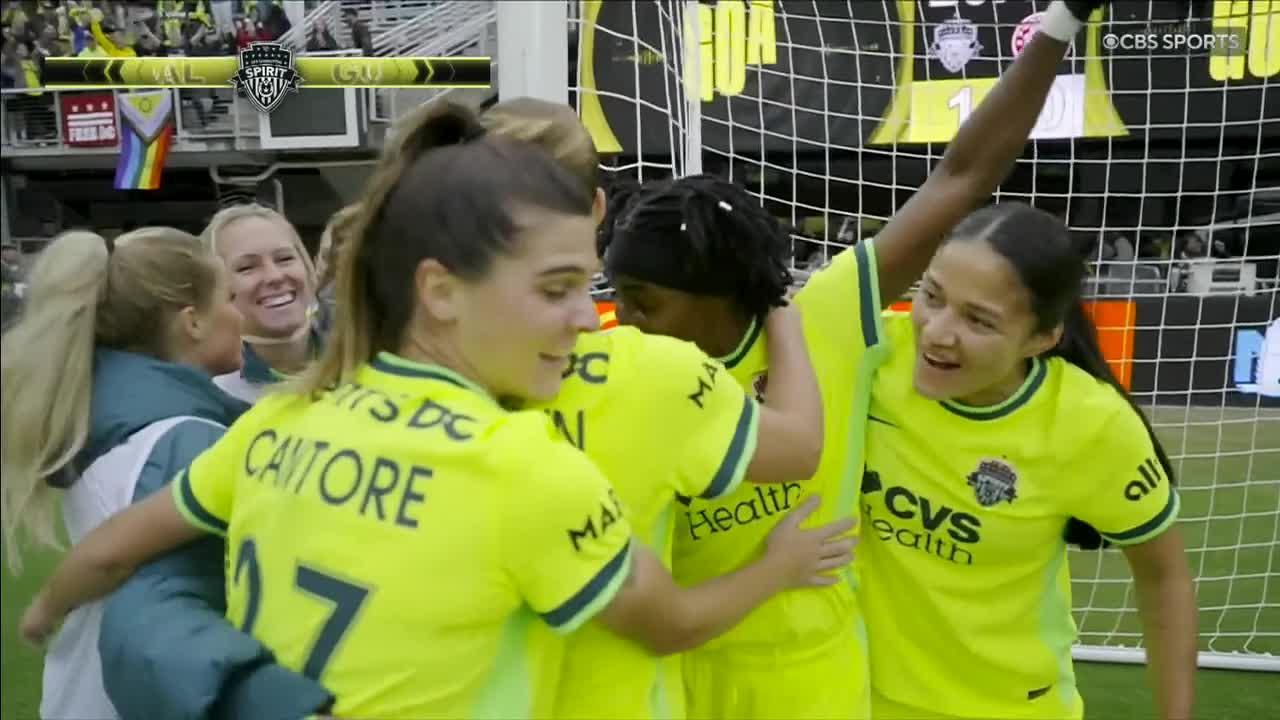 Kouassi makes selfless pass to Monday for Washington's opening goal