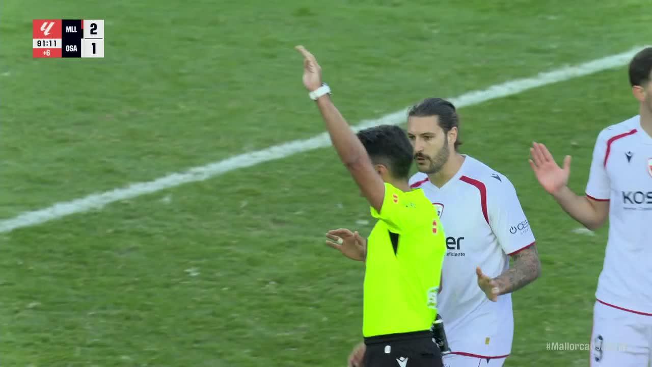 Flavien-Enzo Boyomo slots in the goal for Osasuna