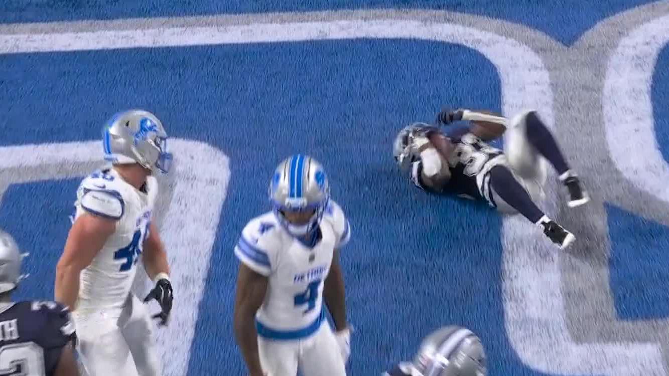 Javonte Williams punches it in for Dallas